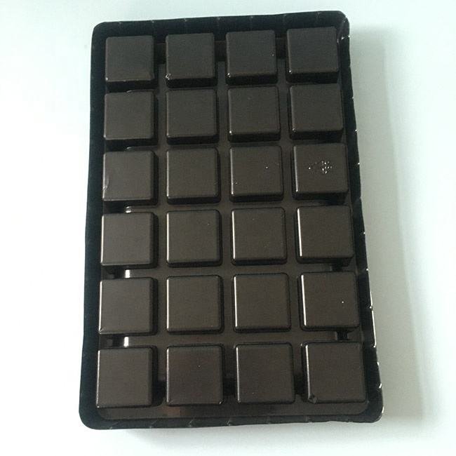 Disposable Plastic PET Square Blister Tray for Chocolate - Image 3